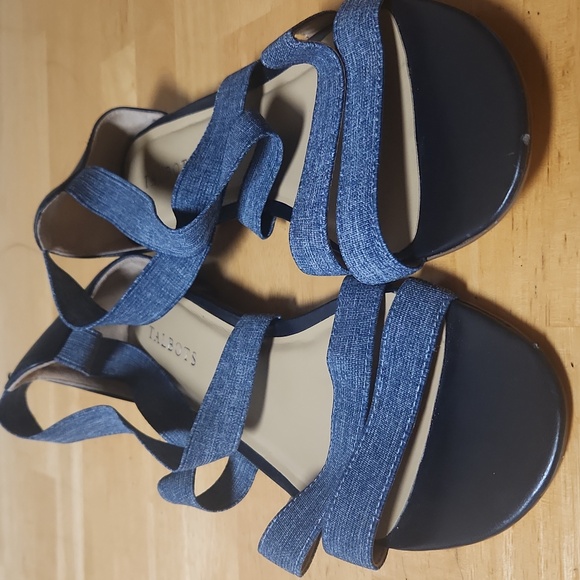 Talbots Denim Look Elastic Strappy Sandals - Picture 2 of 6
